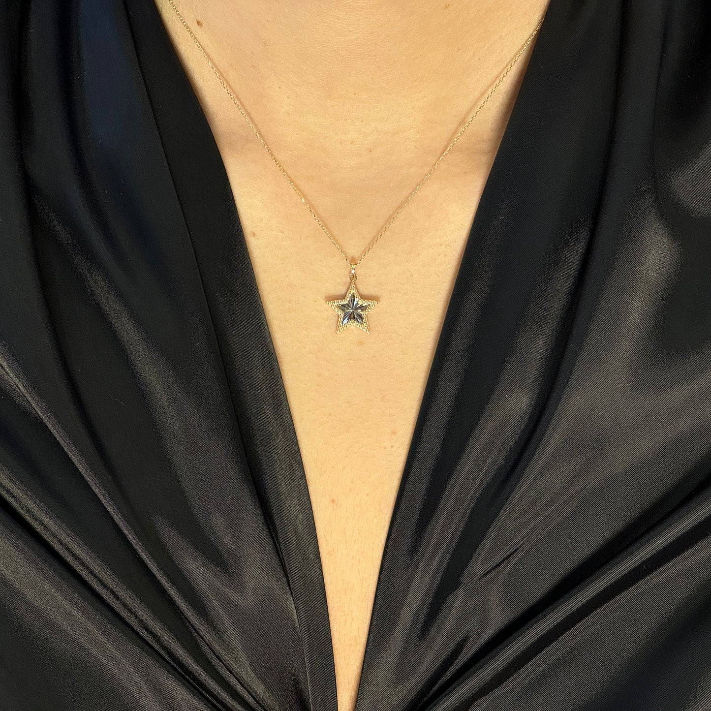 Gold Star Pendant Necklace