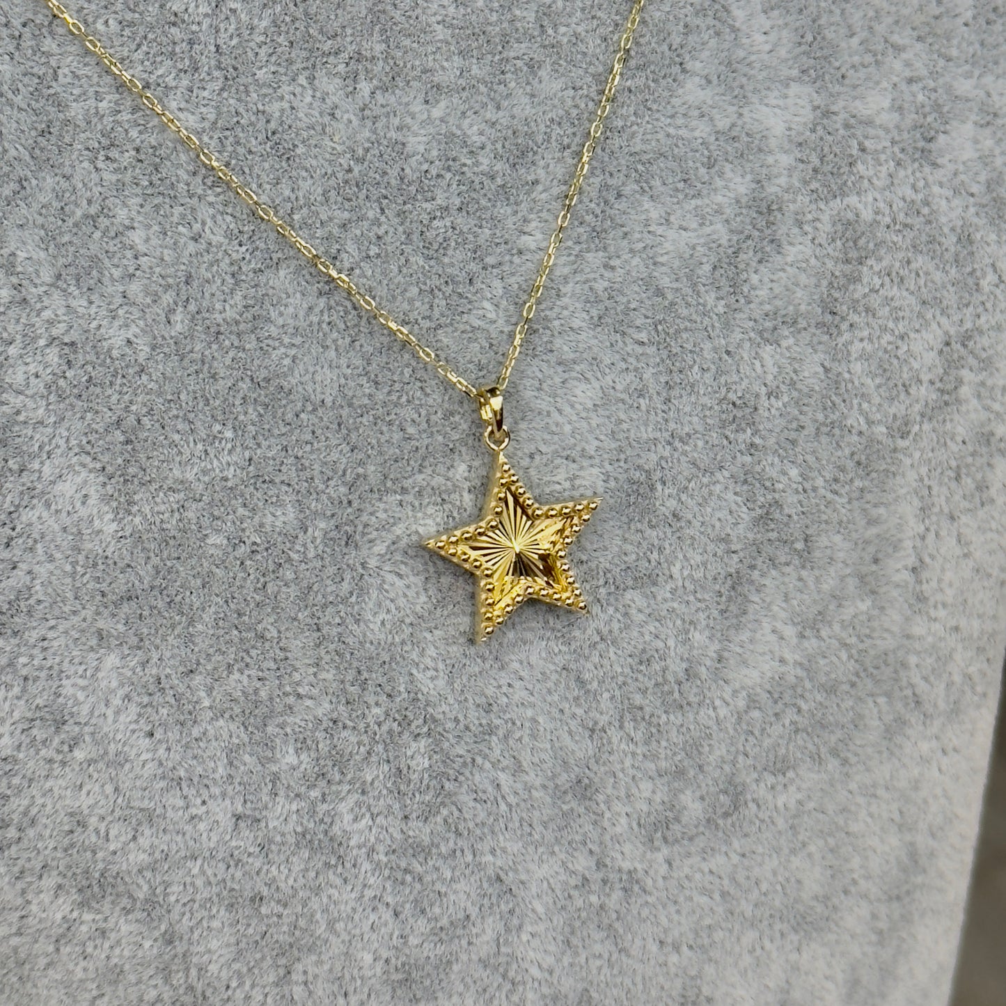 Gold Star Pendant Necklace