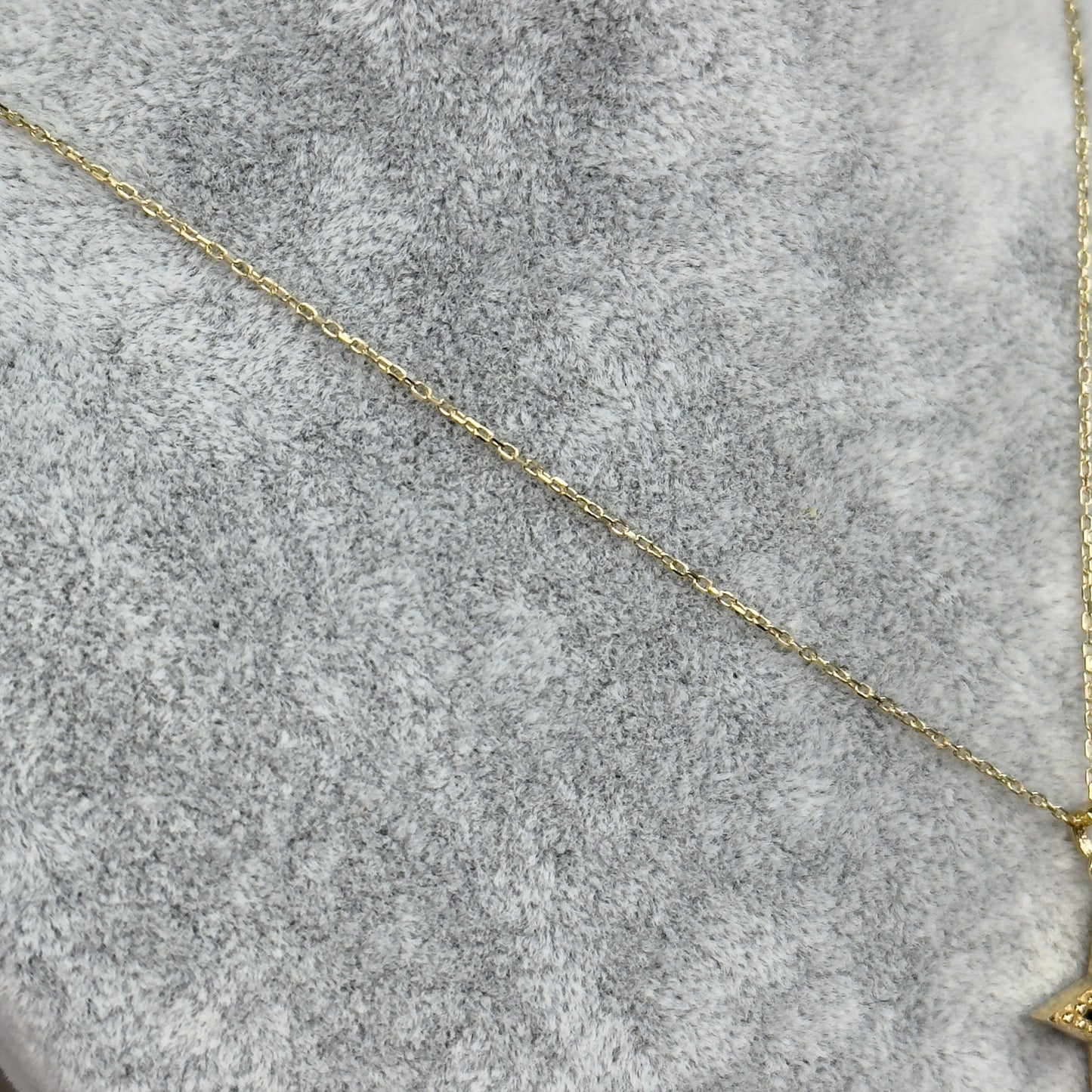 Gold Star Pendant Necklace