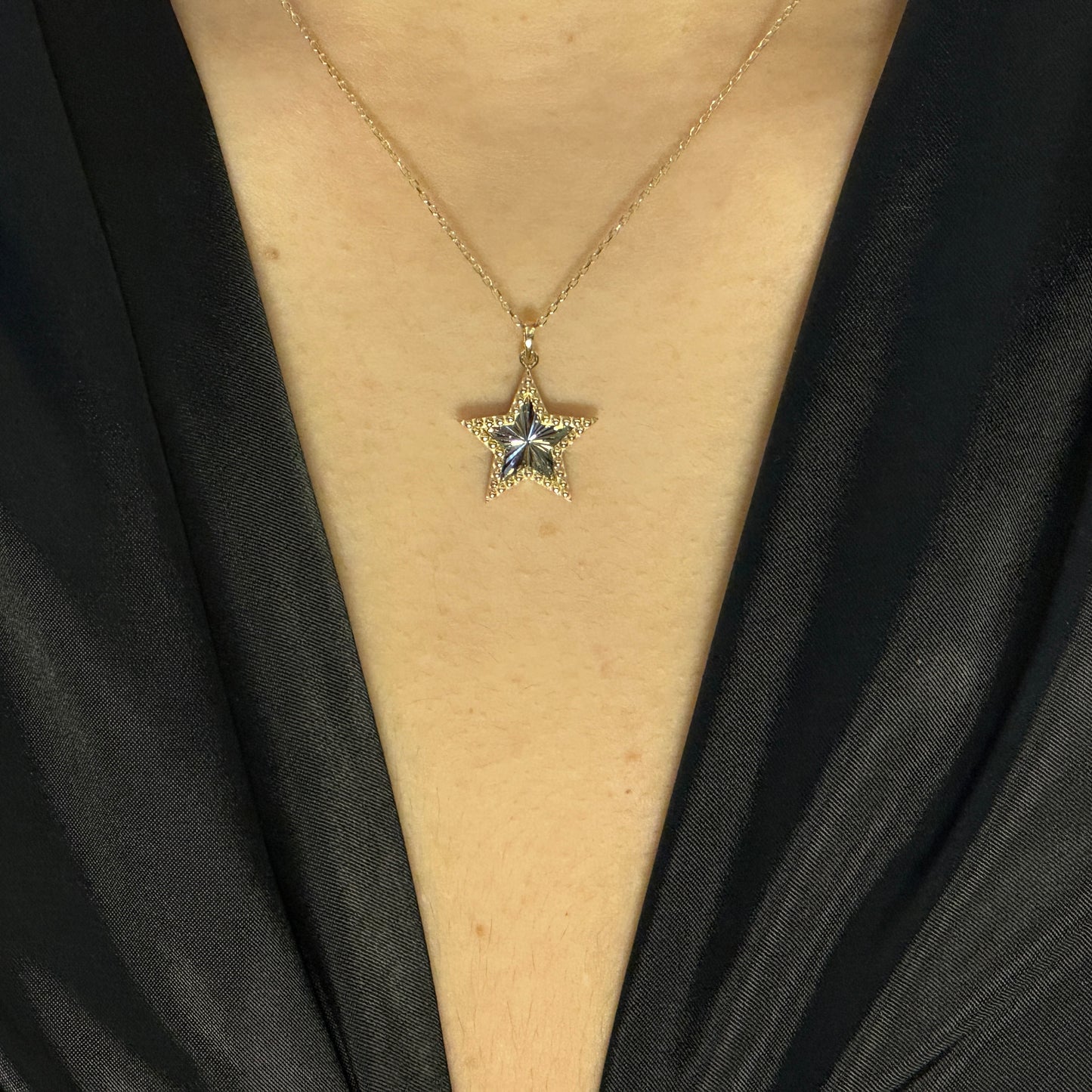 Gold Star Pendant Necklace